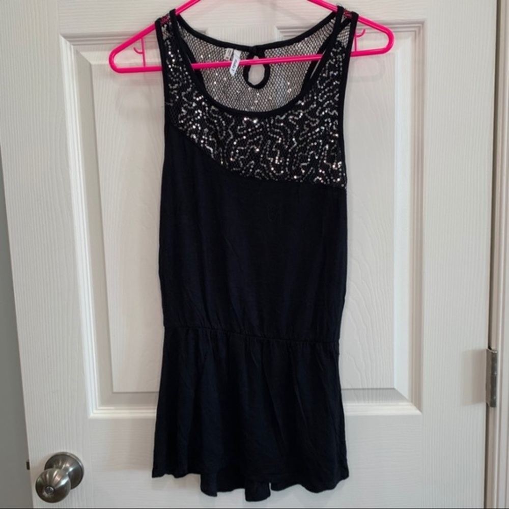 5/$15 - Studio Y black tunic tank with sequins XS